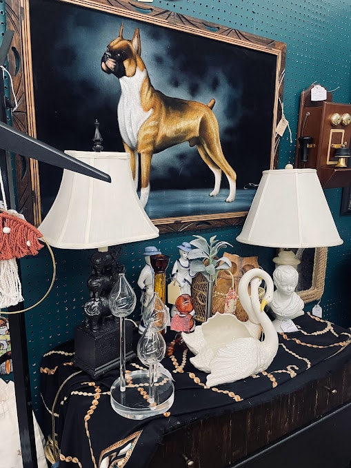 sell more vintage display